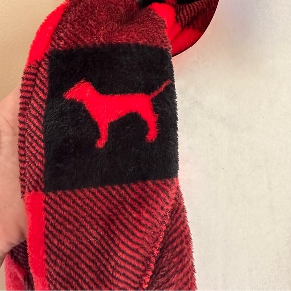 Victoria's Secret Red Plaid Robe - Picture 4 of 6